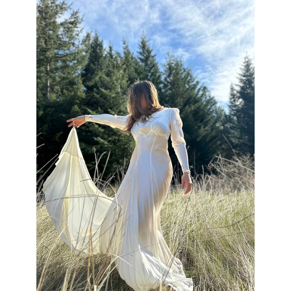 Women’s Small Gown White Satin Bias-Cut Wedding Dress 1930s Beaded Detail